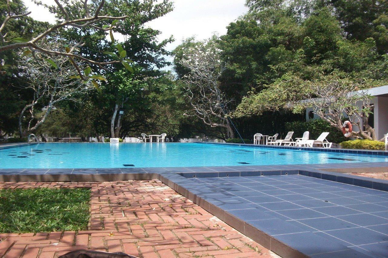 Peacock Beach Hotel 汉班托塔 外观 照片