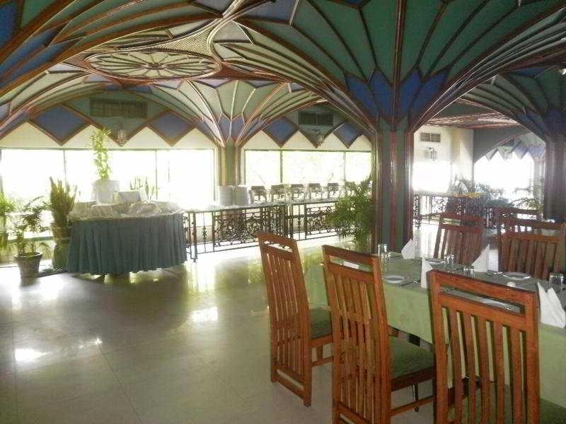 Peacock Beach Hotel 汉班托塔 外观 照片